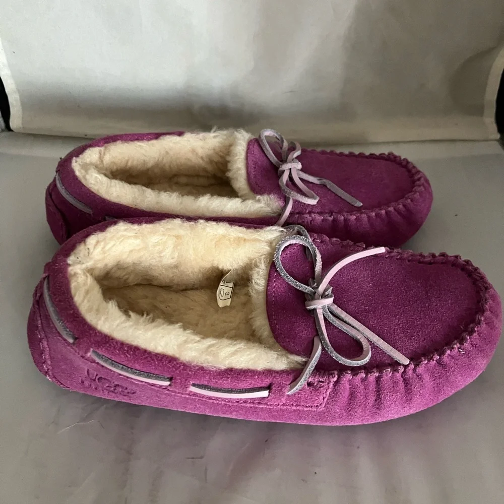 Ugg pink suede Sherpa lined lids slippers 4